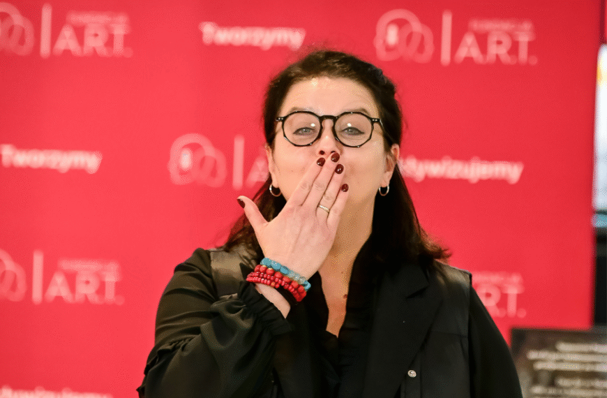 Widzę Cię. Wierzę Ci. – Rozmowa z Agnieszką Tobotą -kobietą, która działa, bo nie jest to modne, a dlatego, że w to wierzy.