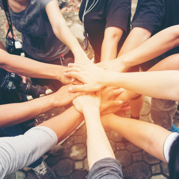 Międzypokoleniowość w praktyce. Co zyskujemy, gdy seniorzy działają z młodszymi?